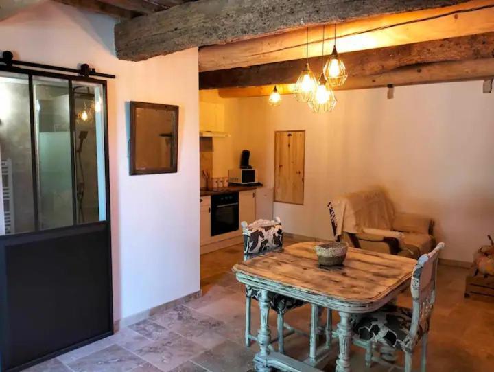 La Taniere Apartment Lagarde-Pareol Bagian luar foto