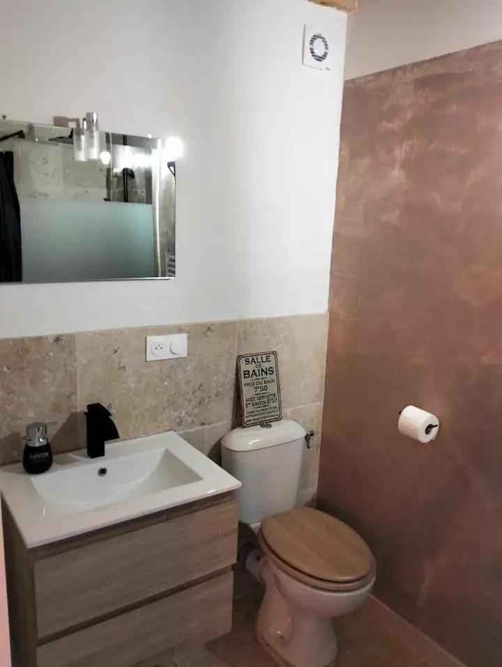 La Taniere Apartment Lagarde-Pareol Bagian luar foto